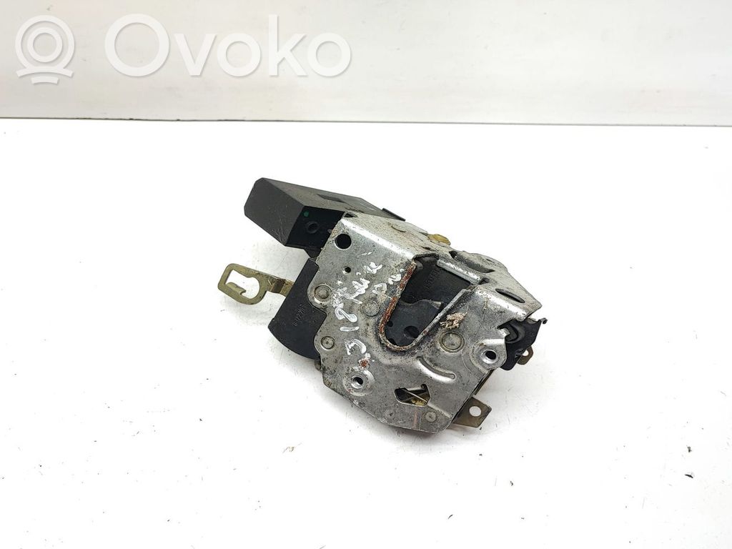 BMW 3 E36 Front door lock 