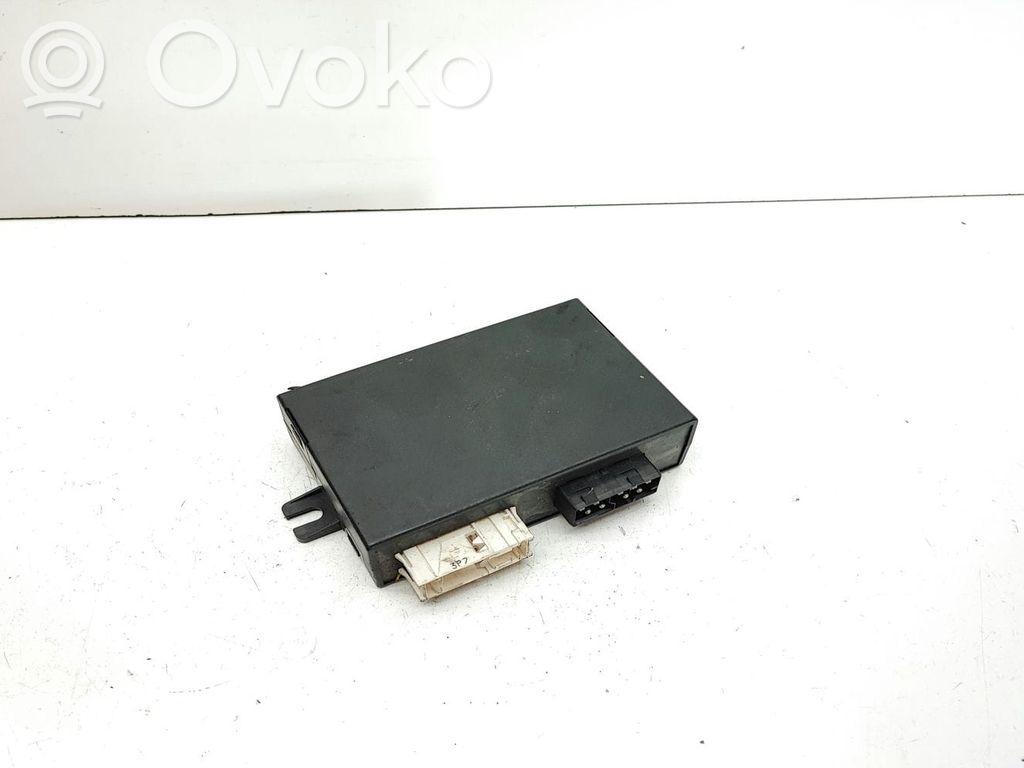 BMW 3 E36 Centrālās atslēgas vadības bloks 