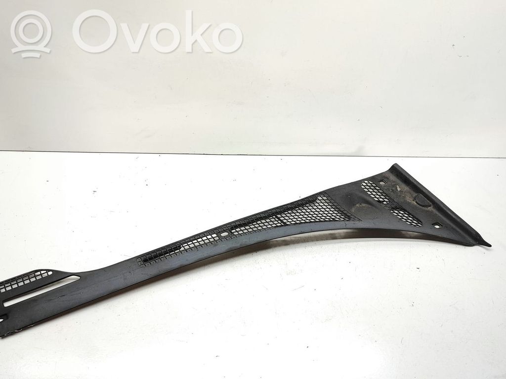 BMW 5 E34 Wiper trim 