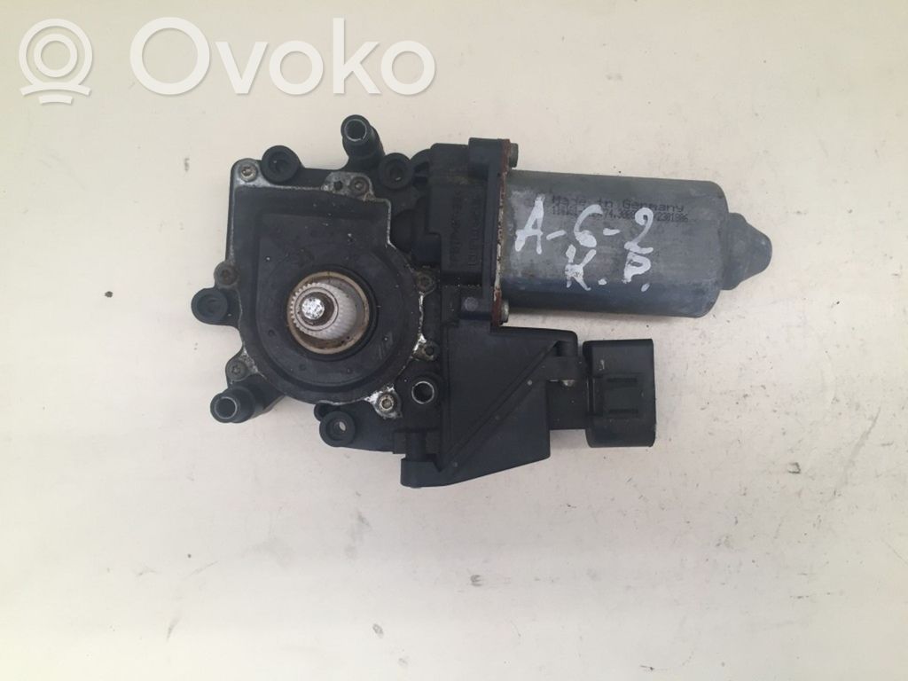 Silnik regulatora szyby drzwi przednich   4B0959801E