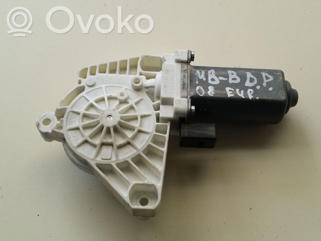 Mercedes-Benz B W245 Silnik regulatora szyby drzwi przednich 