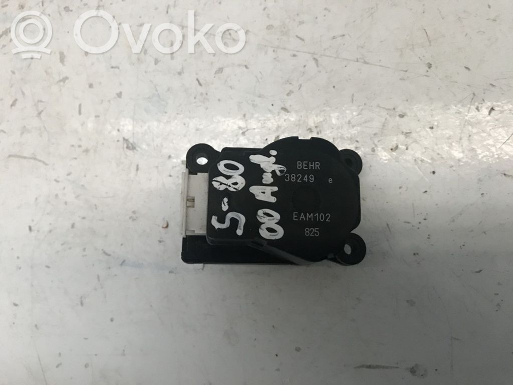 Volvo S80 Oro sklendės varikliukas 
