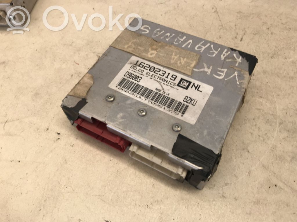 Opel Vectra B Engine control unit/module 