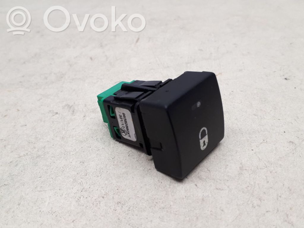 Peugeot Partner Central locking switch button 