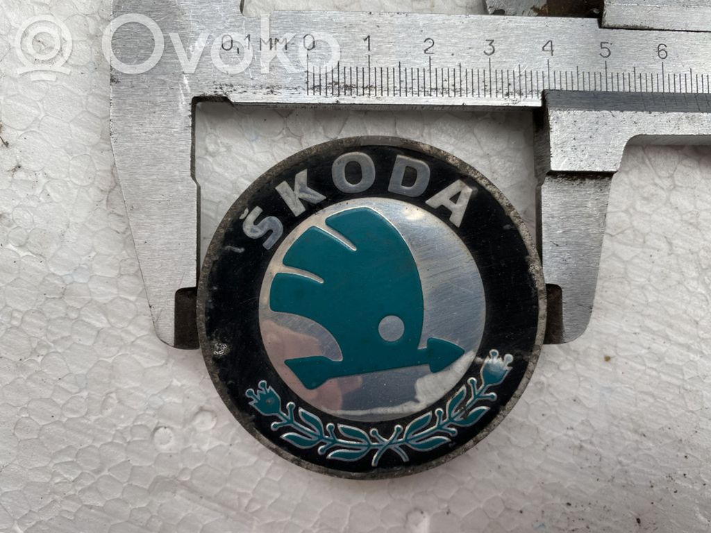 Dekielki / Kapsle oryginalne   6U0601151L