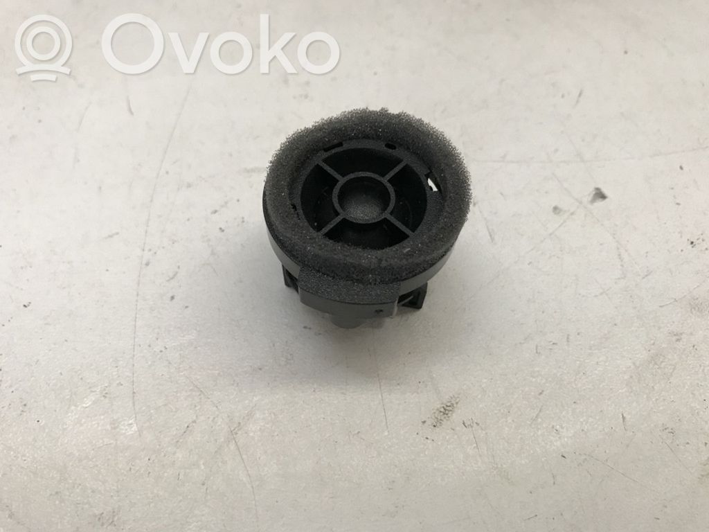 Toyota Yaris Augsto frekvenču skaļrunis (-i) priekšējās durvīs 