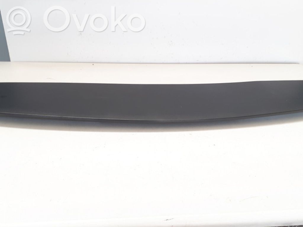 Tailgate/trunk spoiler   96821940