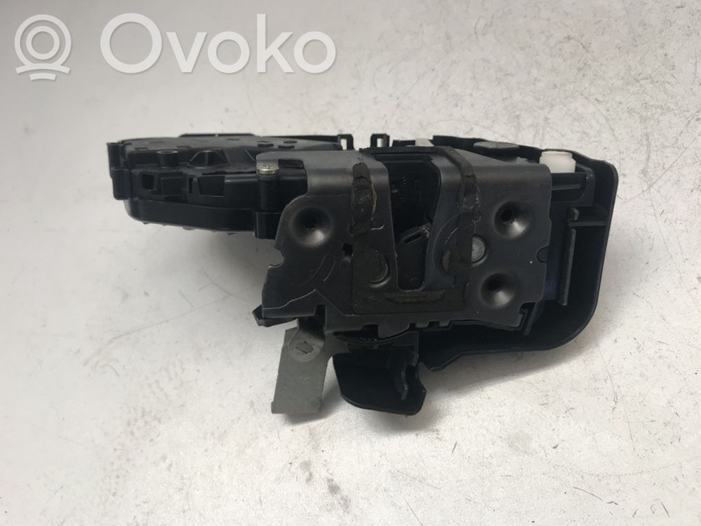 Ford Focus Aizmugurē slēdzene 