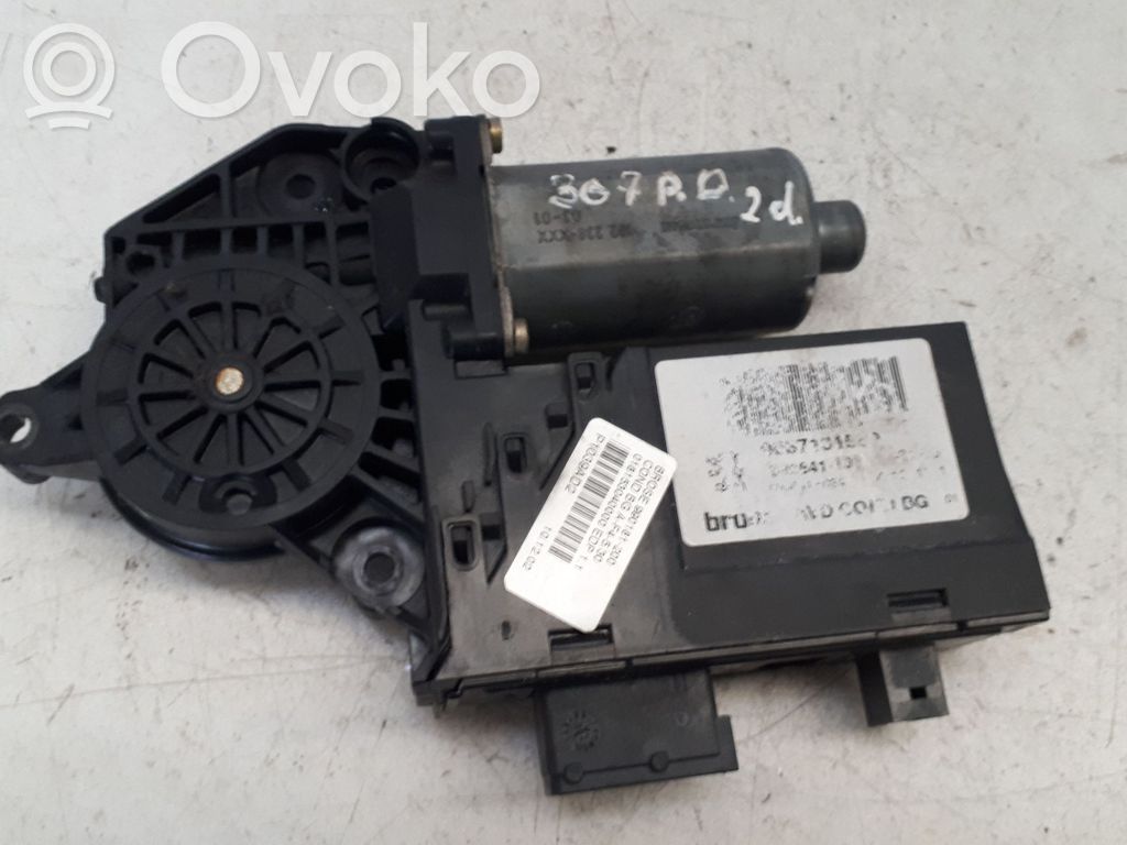 Peugeot 307 Front door window regulator motor 