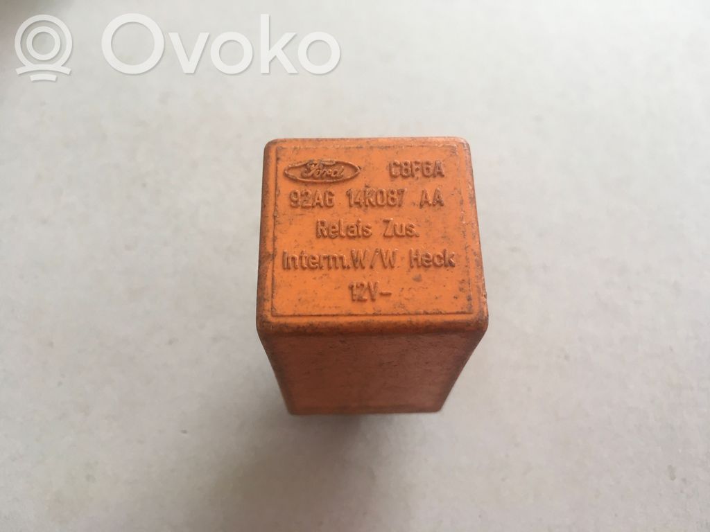 Otros relés   92AG14K087AA