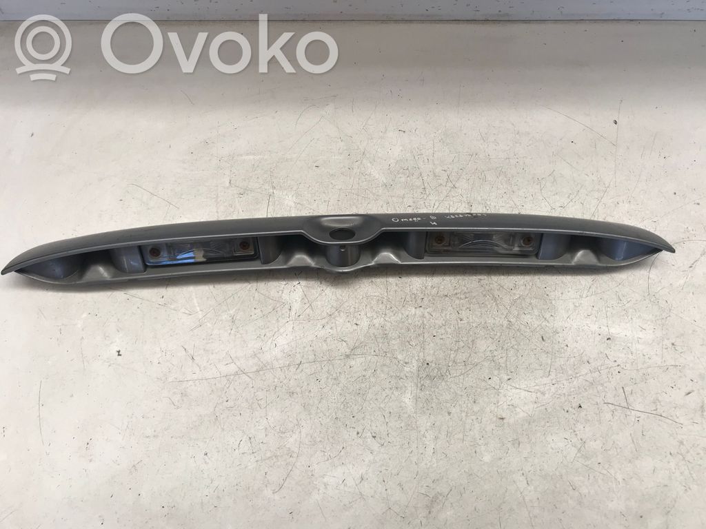 Opel Omega B2 Éclairage de plaque d'immatriculation 