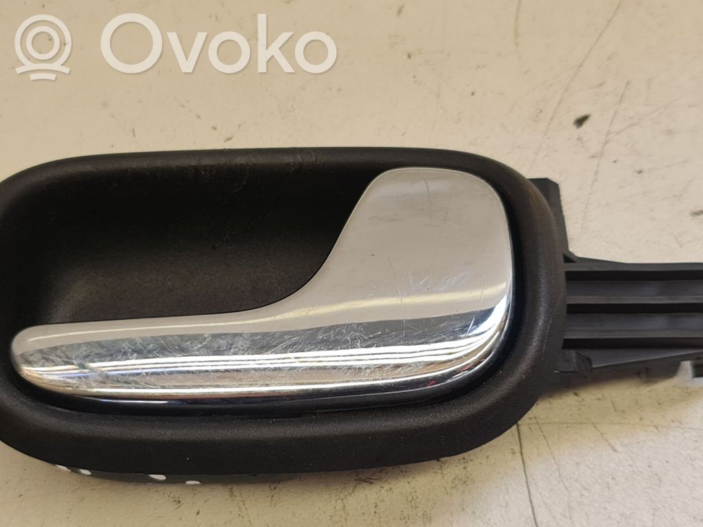 Audi A4 S4 B5 8D Manecilla interna puerta trasera 