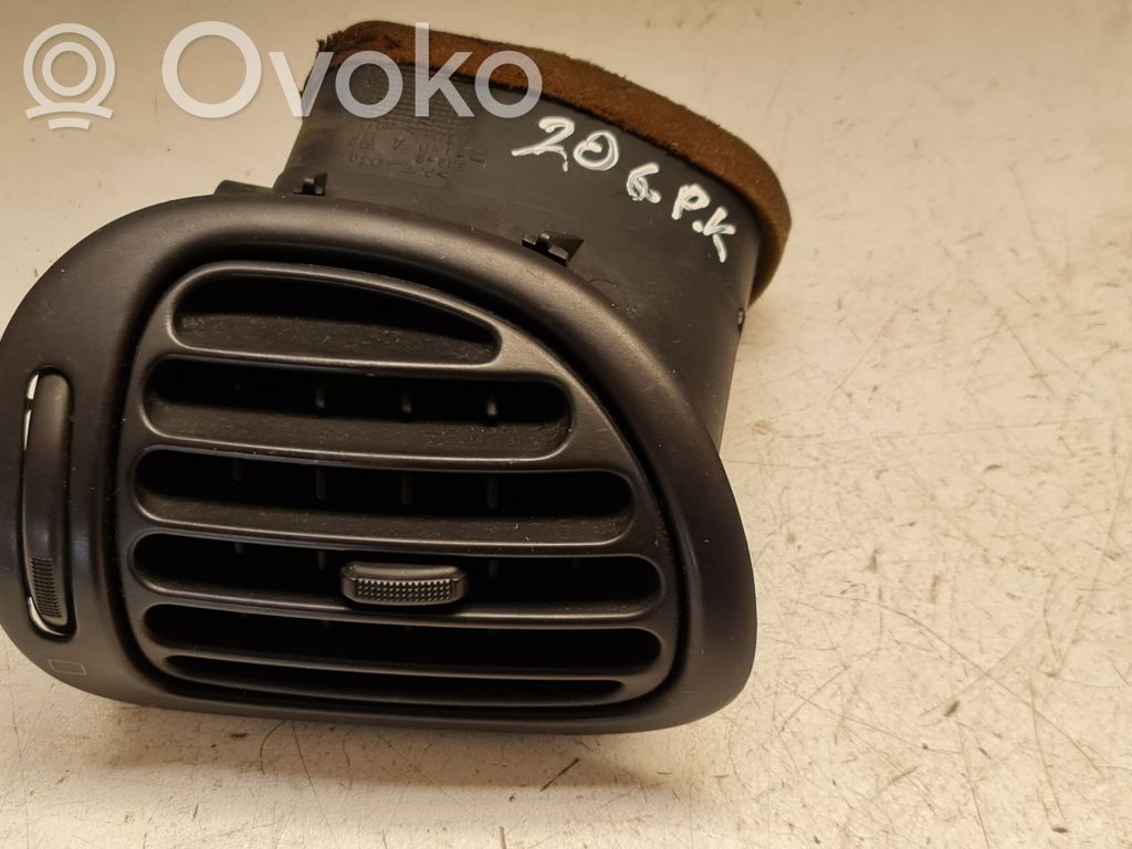 Peugeot 206 Dashboard side air vent grill/cover trim 