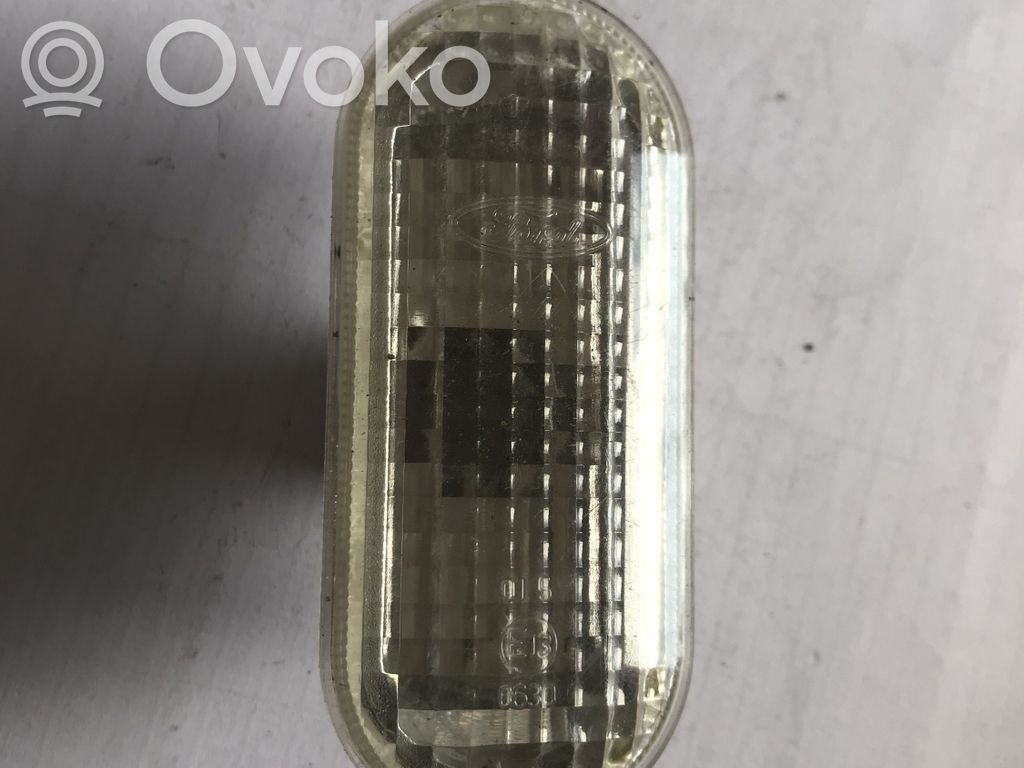 Ford Focus Front fender indicator light 