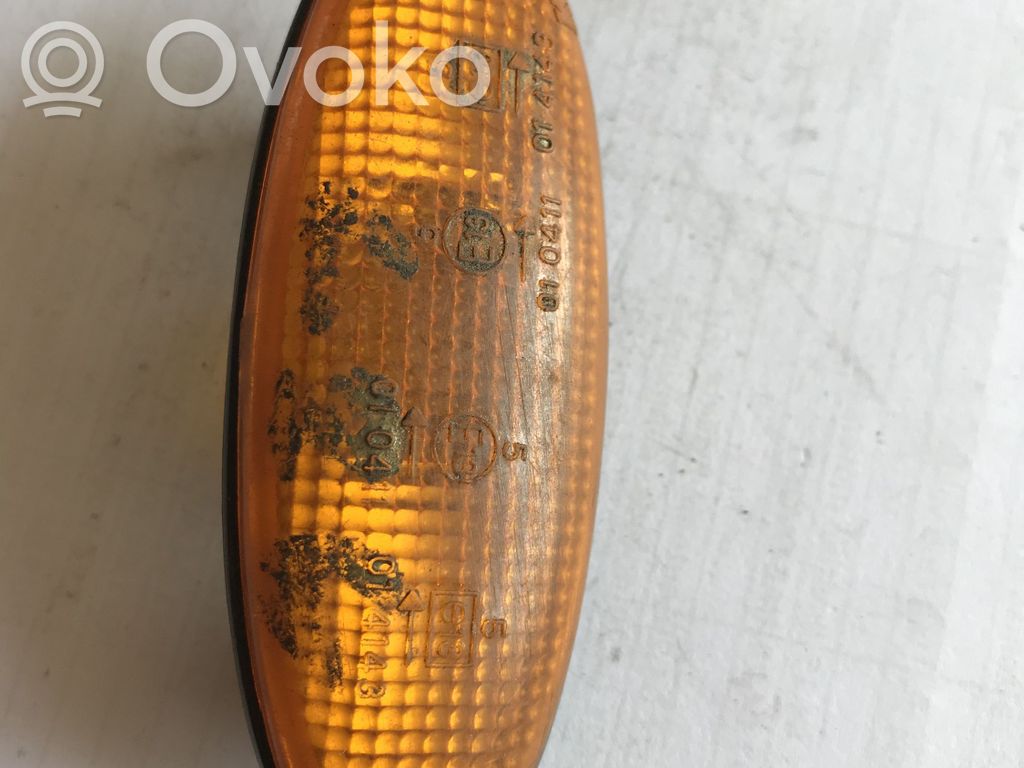 Mazda 626 Front fender indicator light 