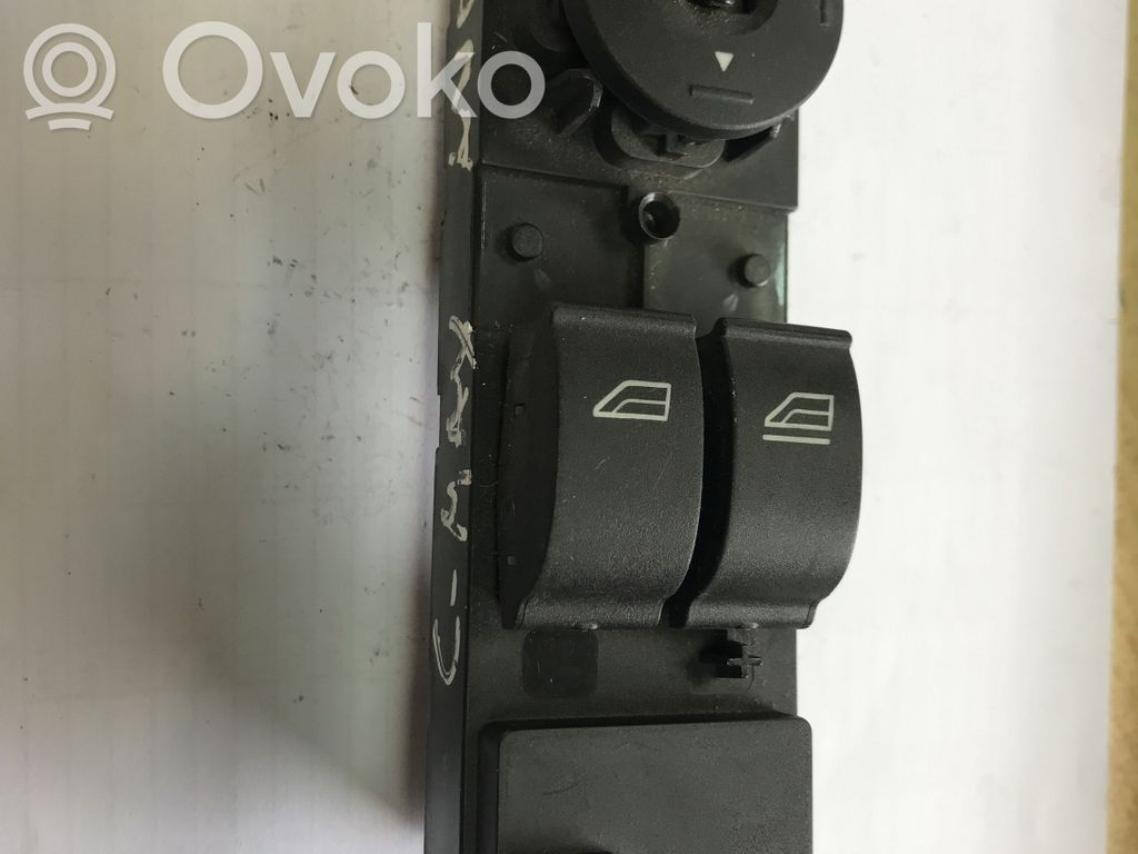 Ford Focus C-MAX Electric window control switch 