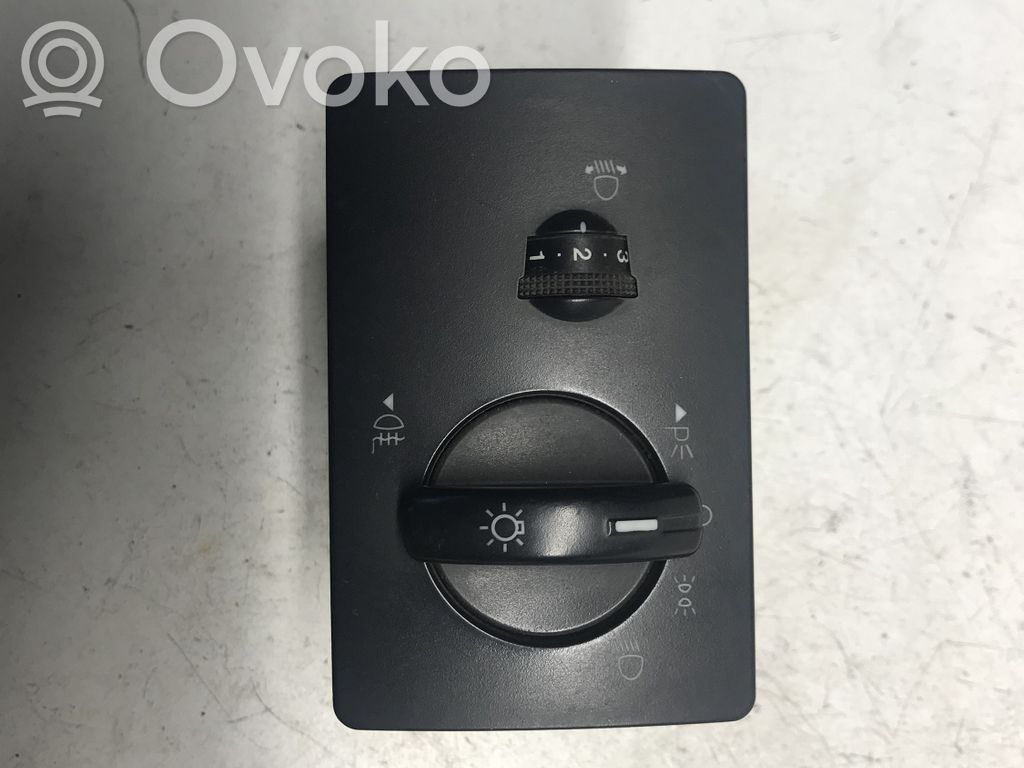 Ford Focus Light switch 