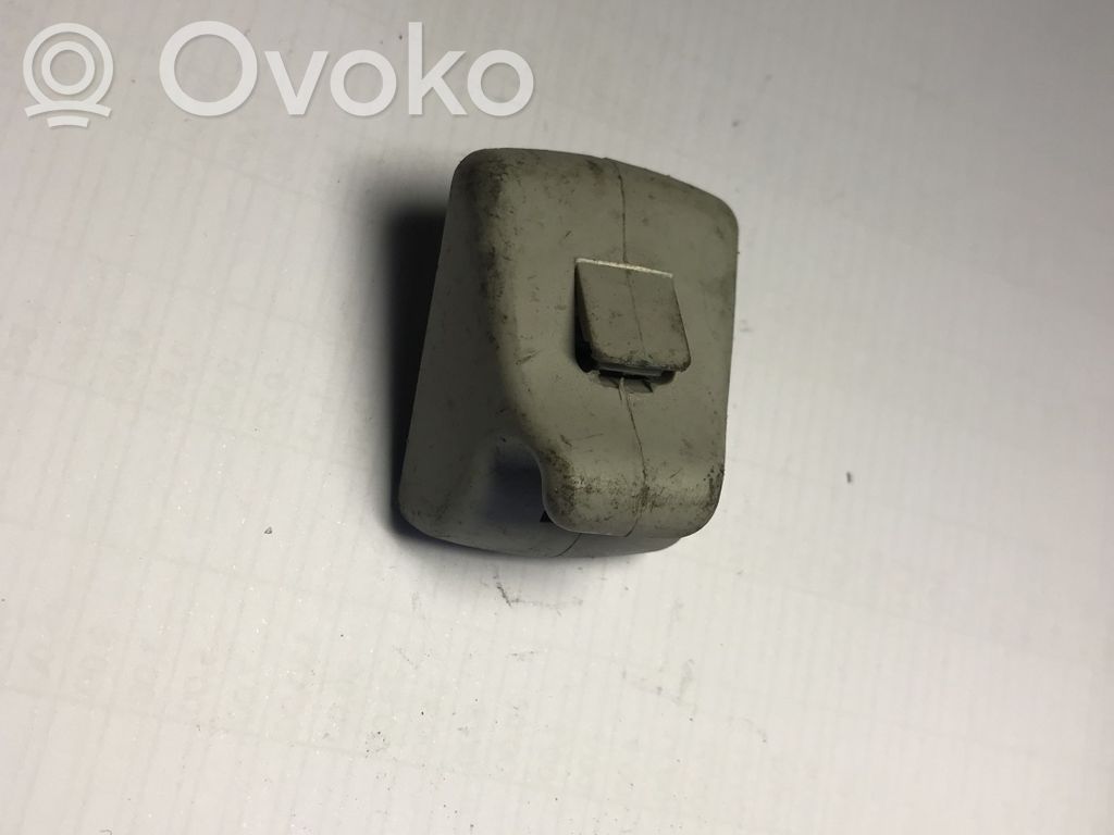 Держатель щитка от солнца