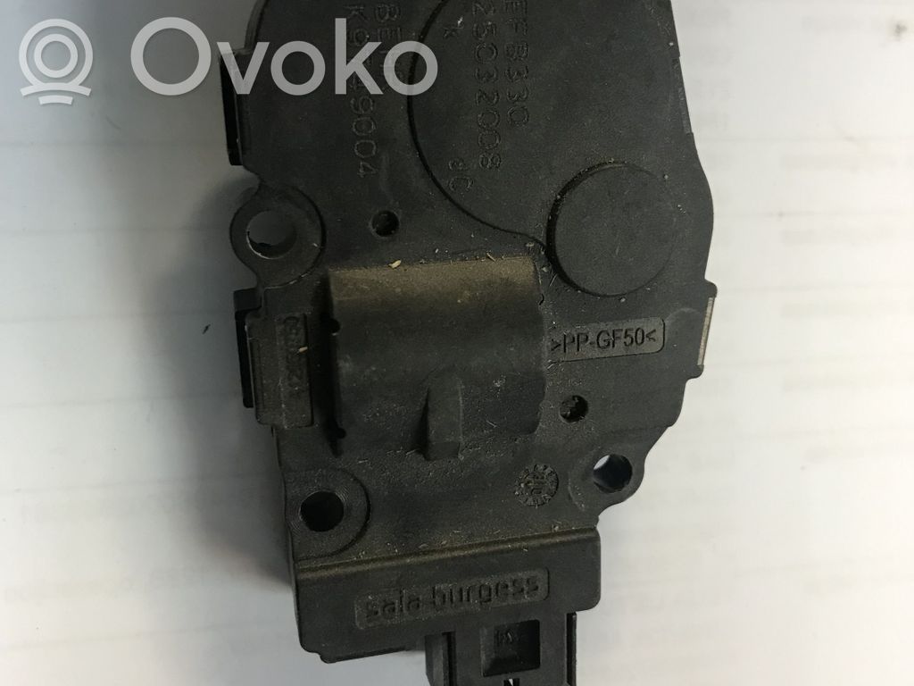 Audi A4 S4 B8 8K Silniczek nagrzewnicy 