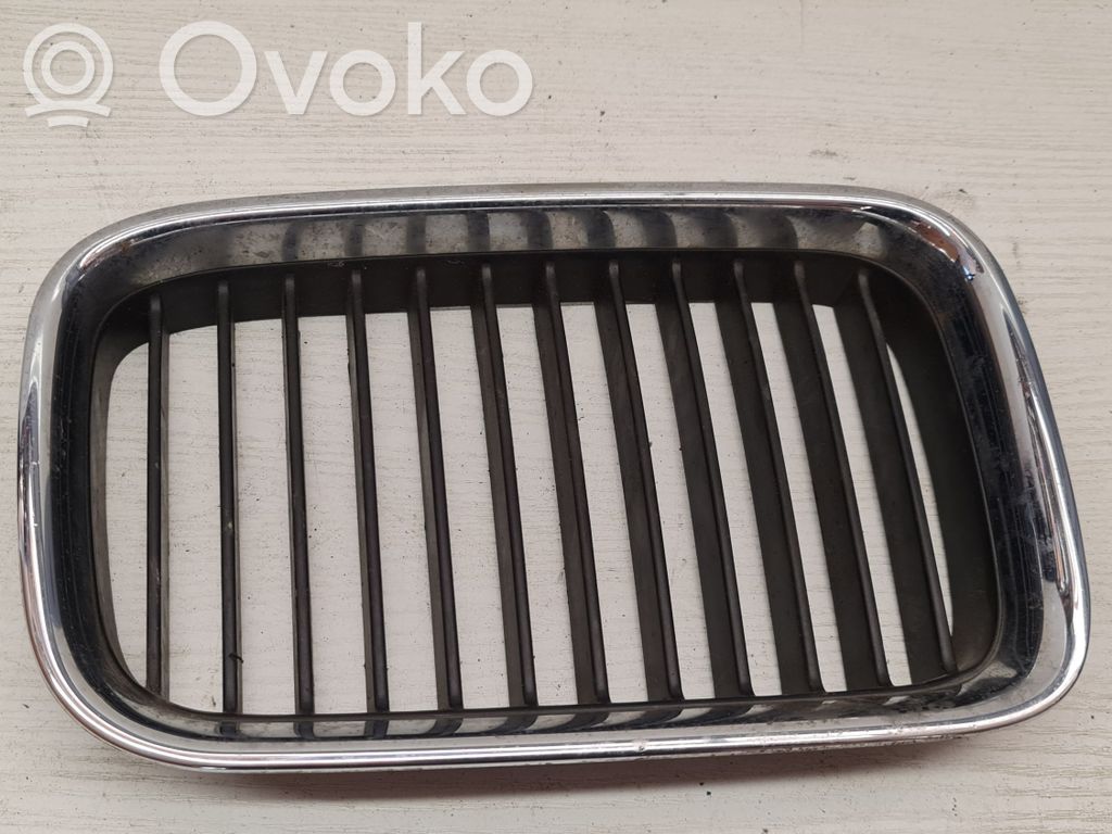BMW 3 E36 Front bumper upper radiator grill 