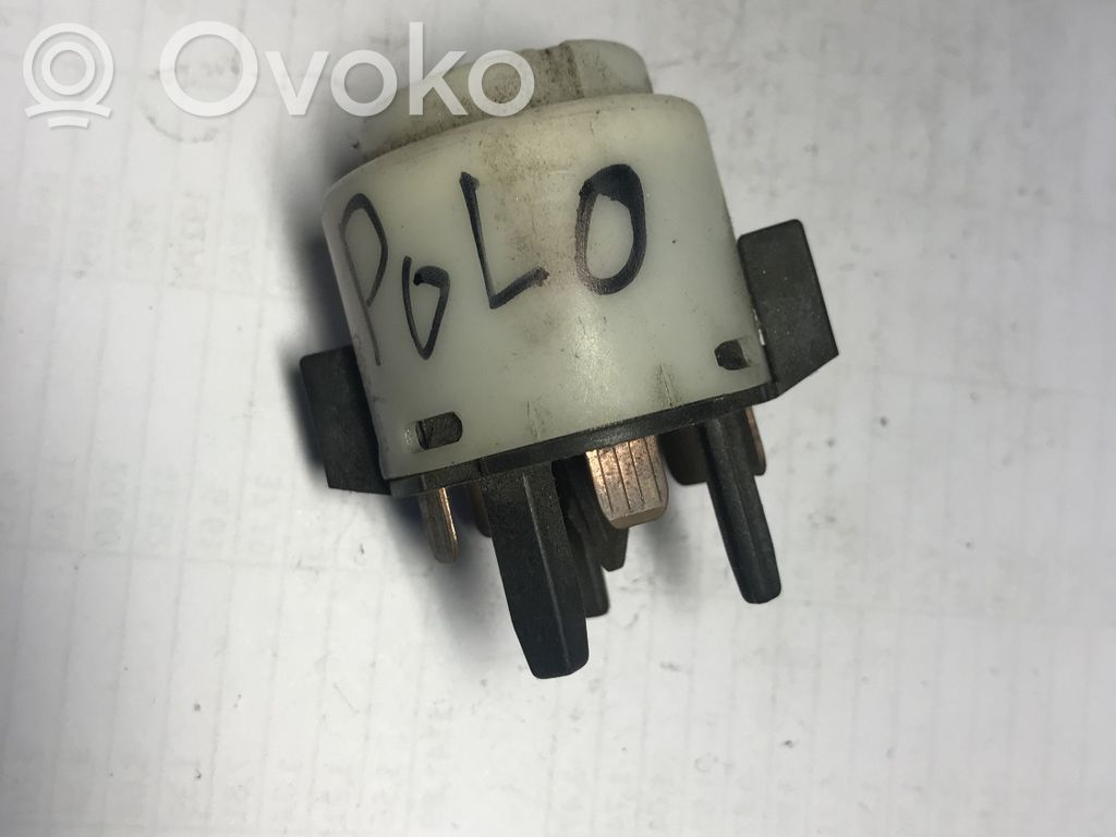 Volkswagen Polo IV 9N3 Contacto de la cerradura de arranque 