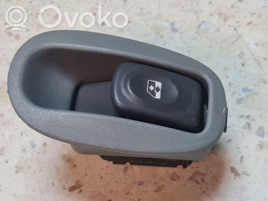 Renault Scenic I Electric window control switch 