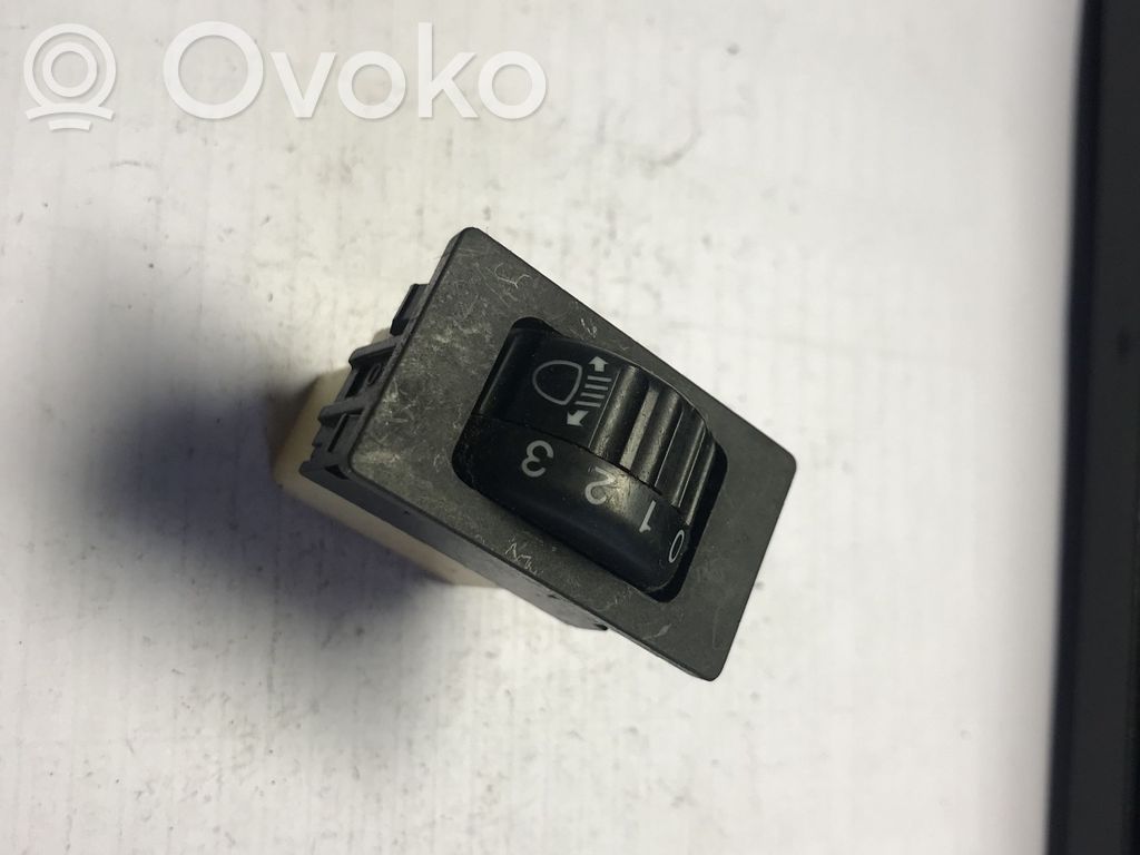 Toyota Carina T190 Headlight level height control switch 