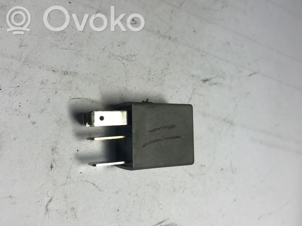 Opel Vectra C Muu rele 