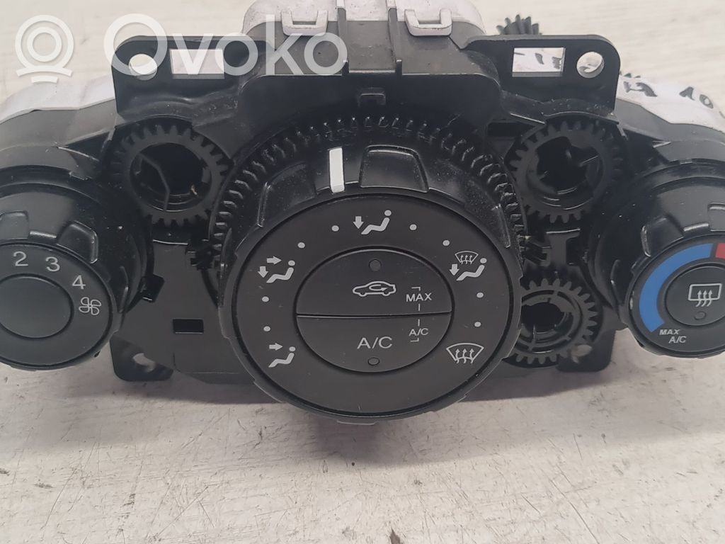 Ford Fiesta Climate control unit 