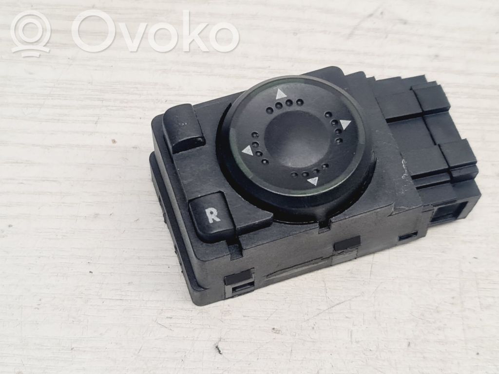 Volkswagen PASSAT B5 Wing mirror switch 