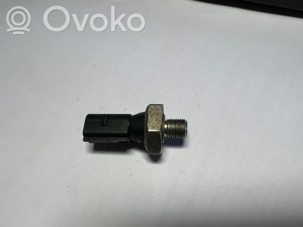 Volkswagen Golf VII Sensor de presión del aceite 