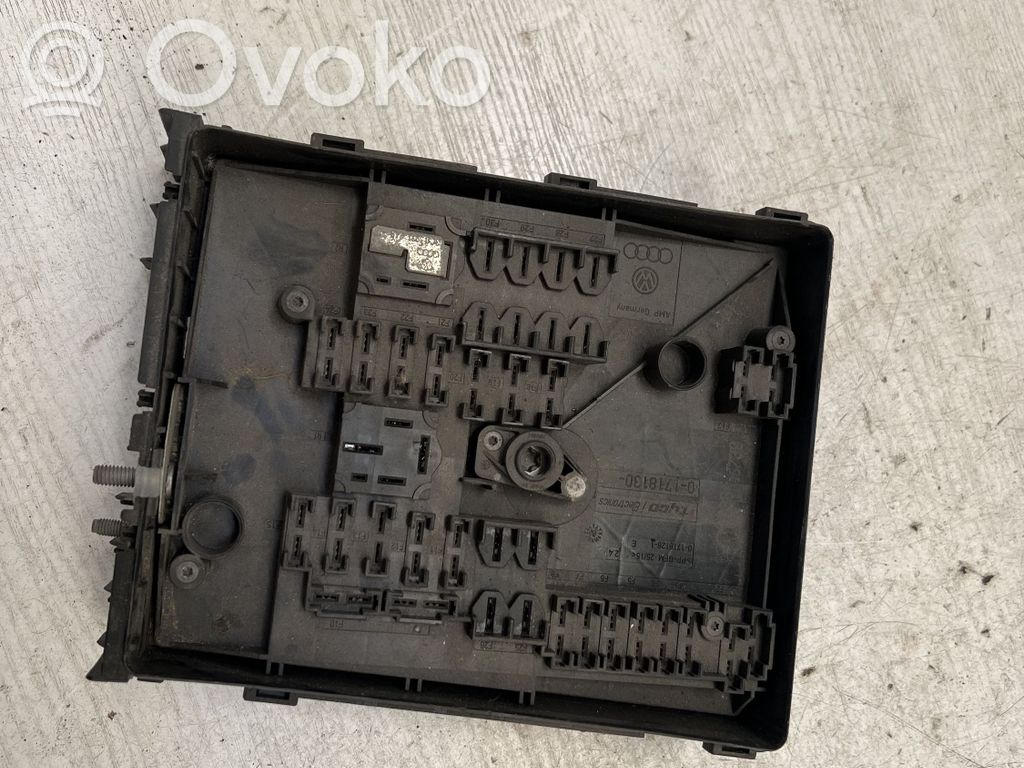 Volkswagen Golf V Fuse module 