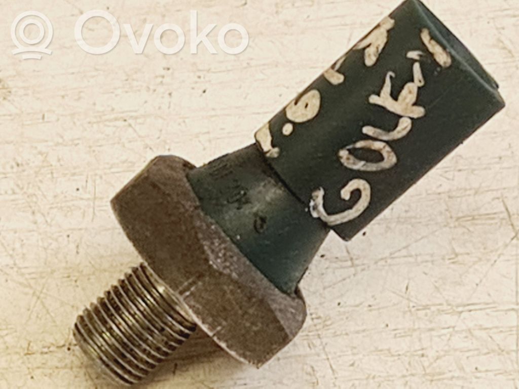 Czujnik ciśnienia oleju   036919081B