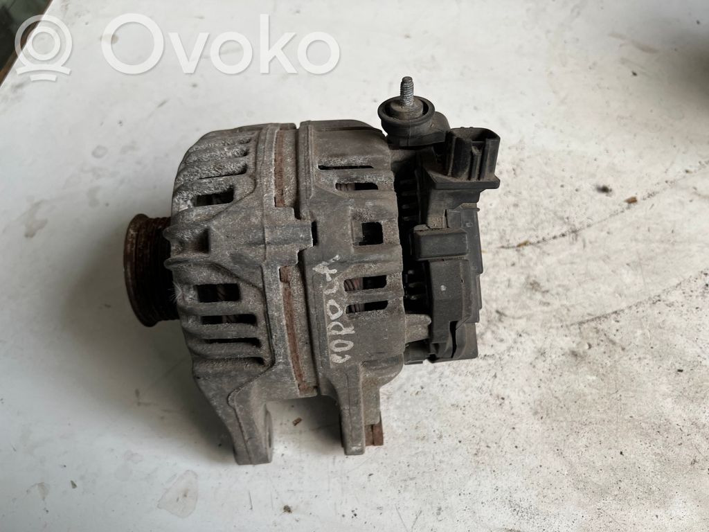 Toyota Corolla E120 E130 Генератор 