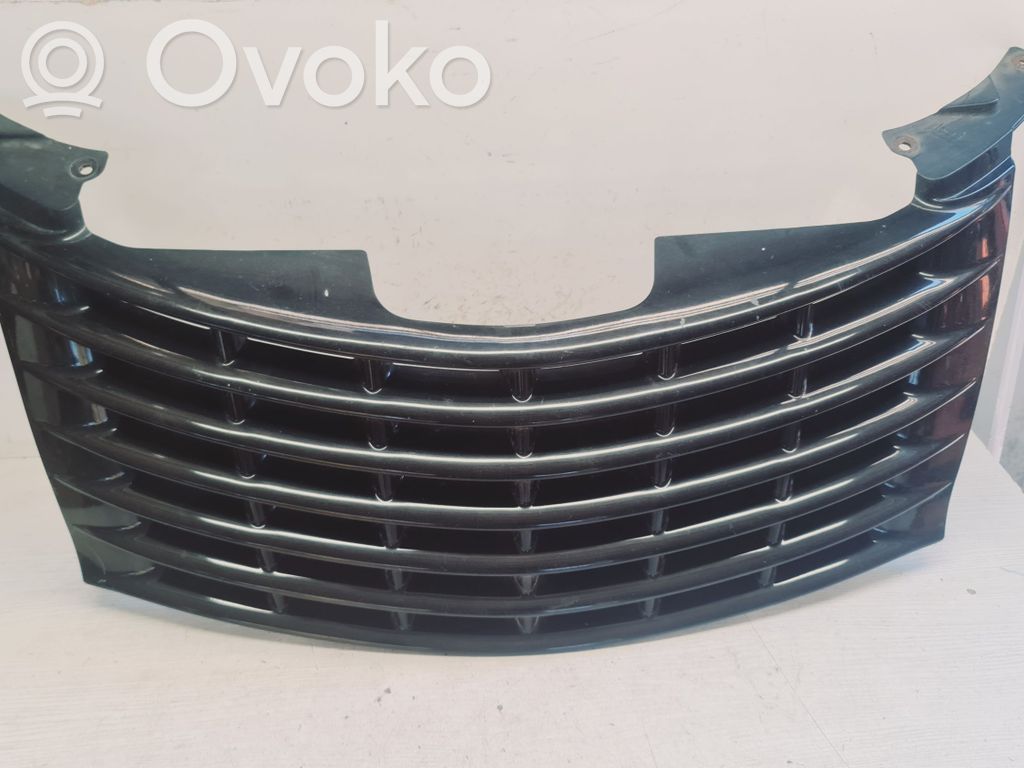 Chrysler PT Cruiser Front bumper upper radiator grill 