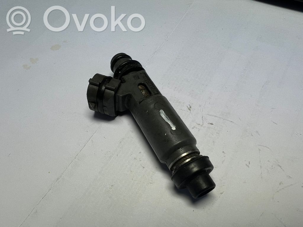 Mazda 323 Fuel injector 