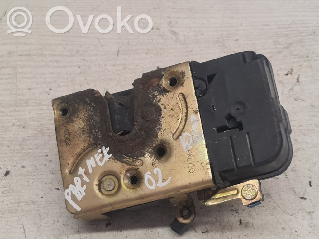 Front door lock   AVD2