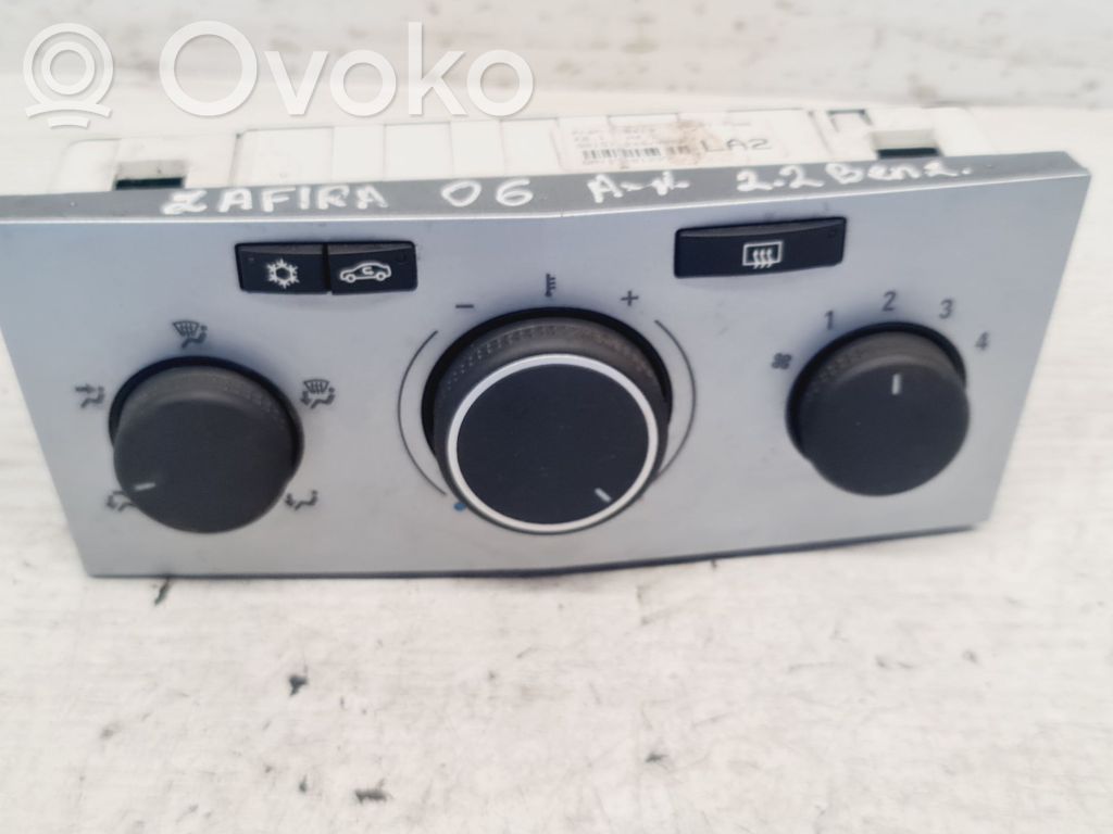 Opel Zafira B Climate control unit 