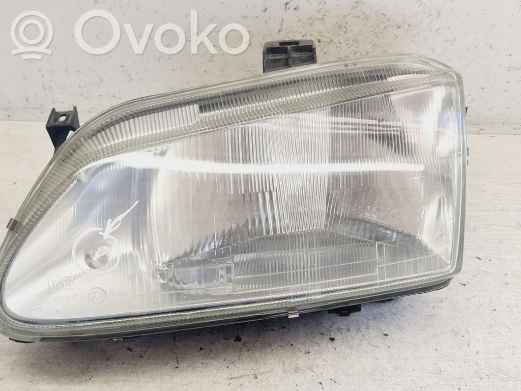 Renault Megane I Lampa przednia 