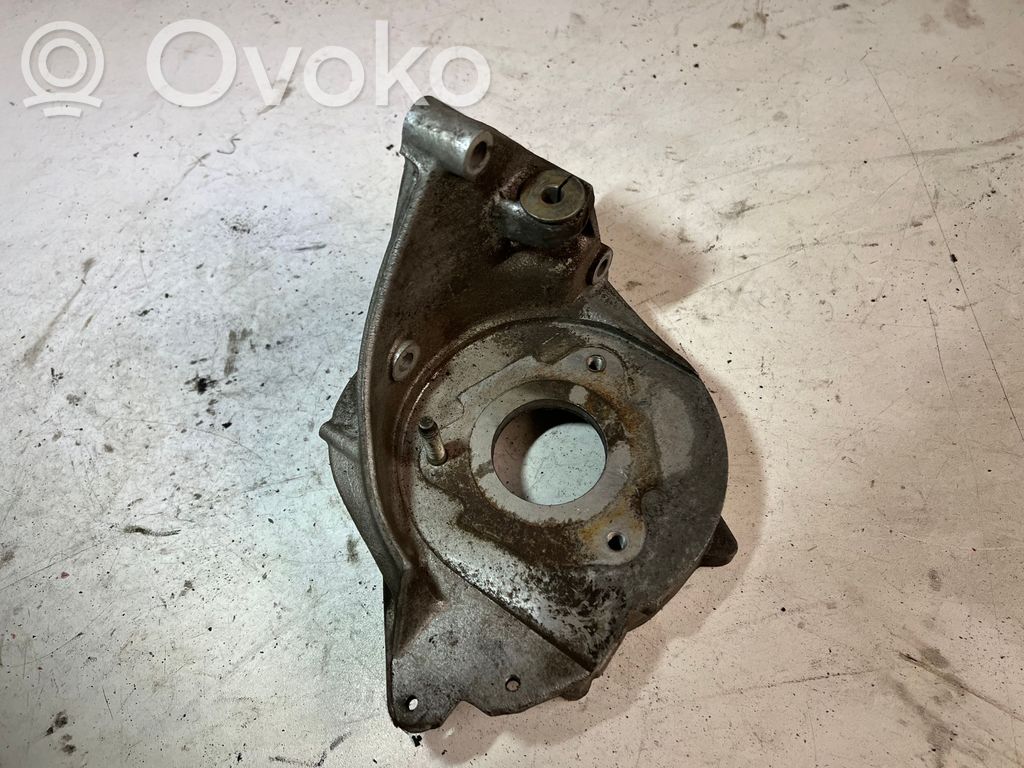 Peugeot 307 Fuel pump bracket 