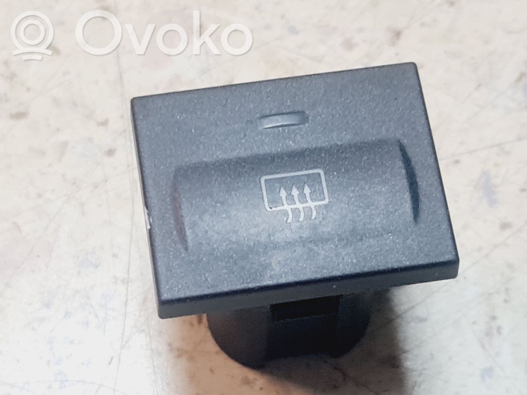 Ford Focus Logu elektriskās apsildes slēdzis 