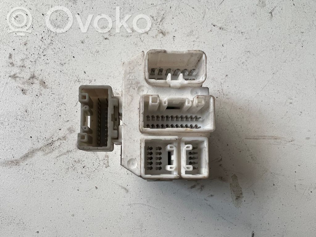 Mitsubishi Colt Citu veidu vadības bloki / moduļi 