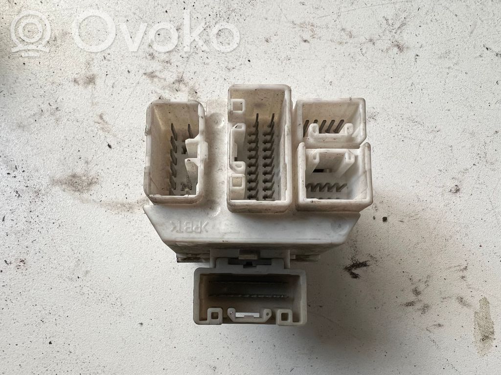 Mitsubishi Colt Citu veidu vadības bloki / moduļi 