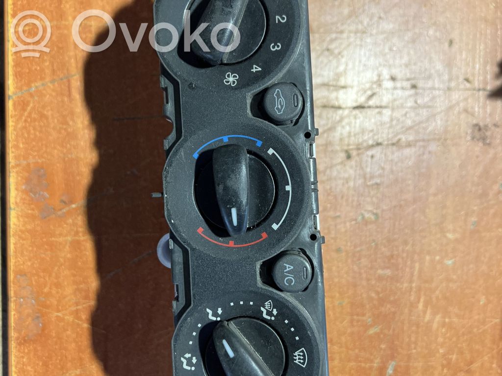 Ford Focus Climate control unit 