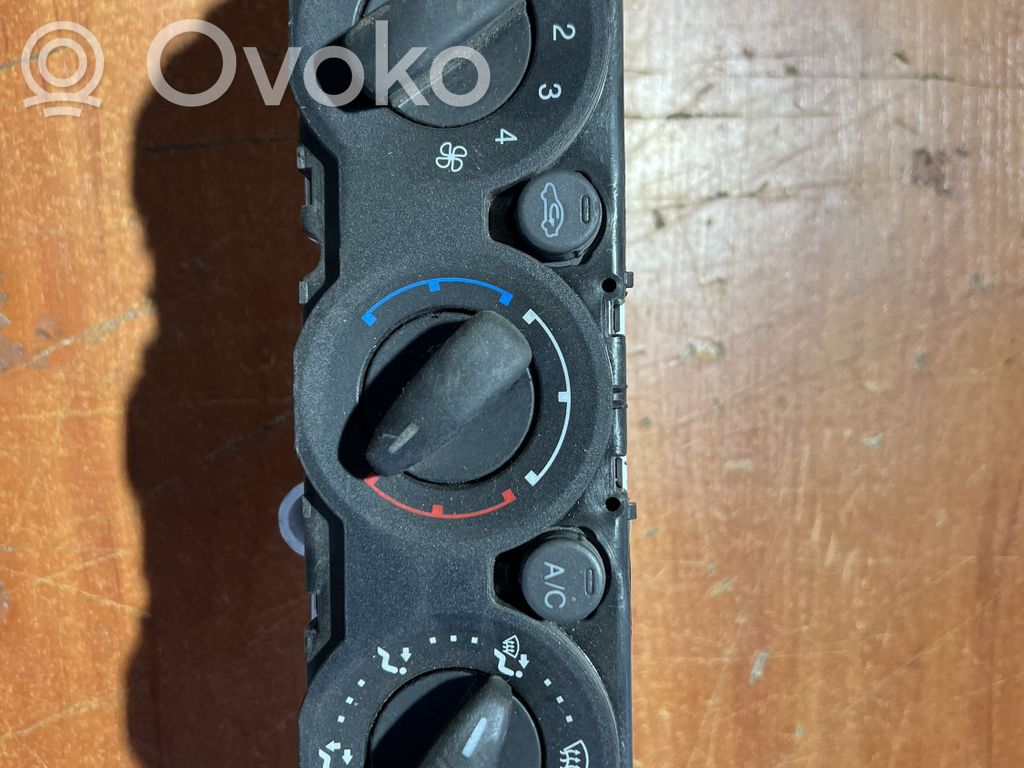 Ford Focus Climate control unit 