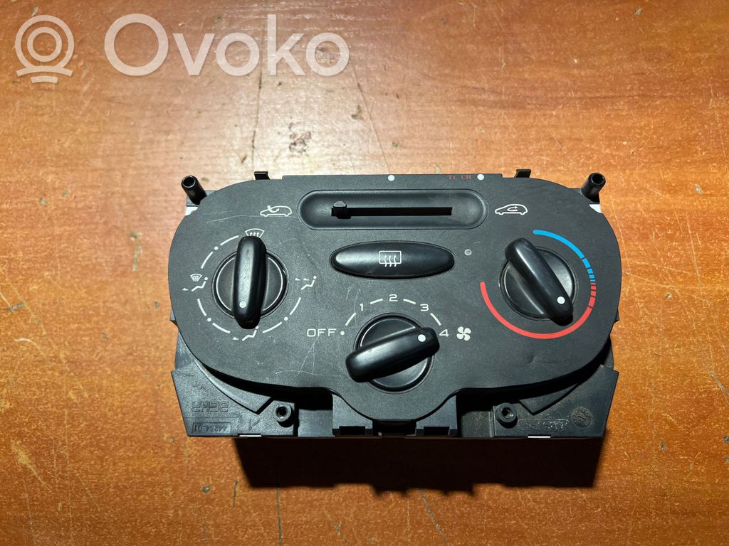 Peugeot 206 Climate control unit 