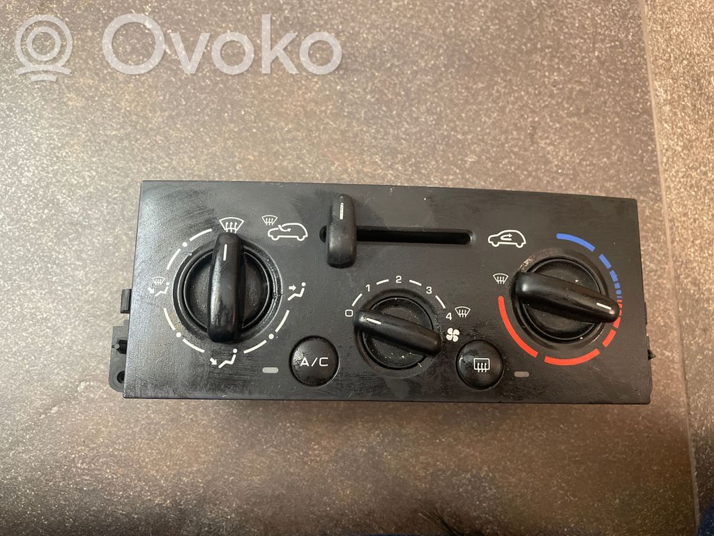 Peugeot 207 Climate control unit 