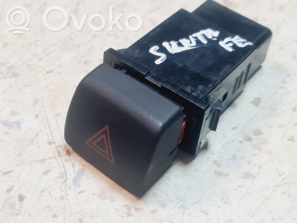 Hyundai Santa Fe Hazard light switch 