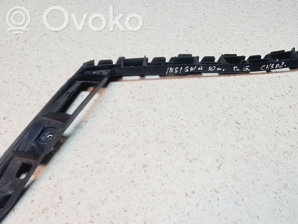 Opel Insignia A Soporte de montaje del parachoques trasero 