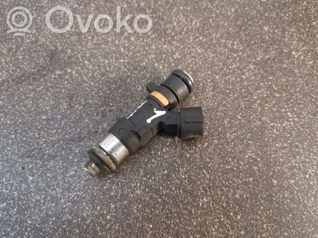 Suzuki Alto Fuel injector 